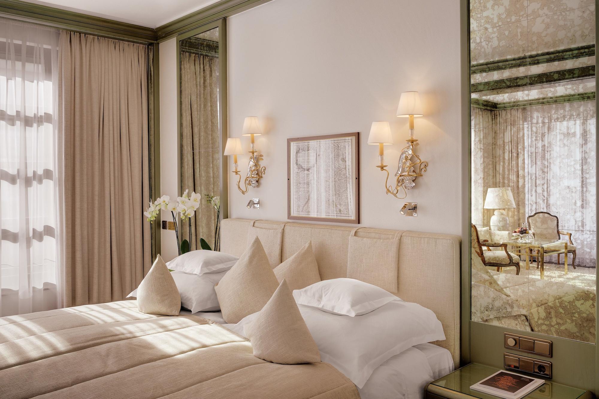 Hotel Europaeischer Hof Heidelberg, Bestes Hotel Deutschlands In Historischer Architektur Exterior photo A bedroom at the Mandarin Oriental, Munich
