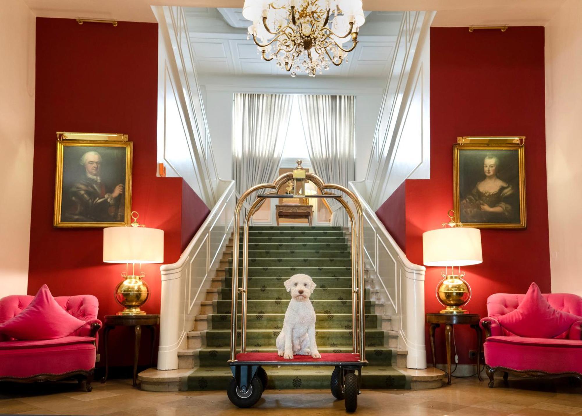 Hotel Europaeischer Hof Heidelberg, Bestes Hotel Deutschlands In Historischer Architektur Exterior photo Lobby